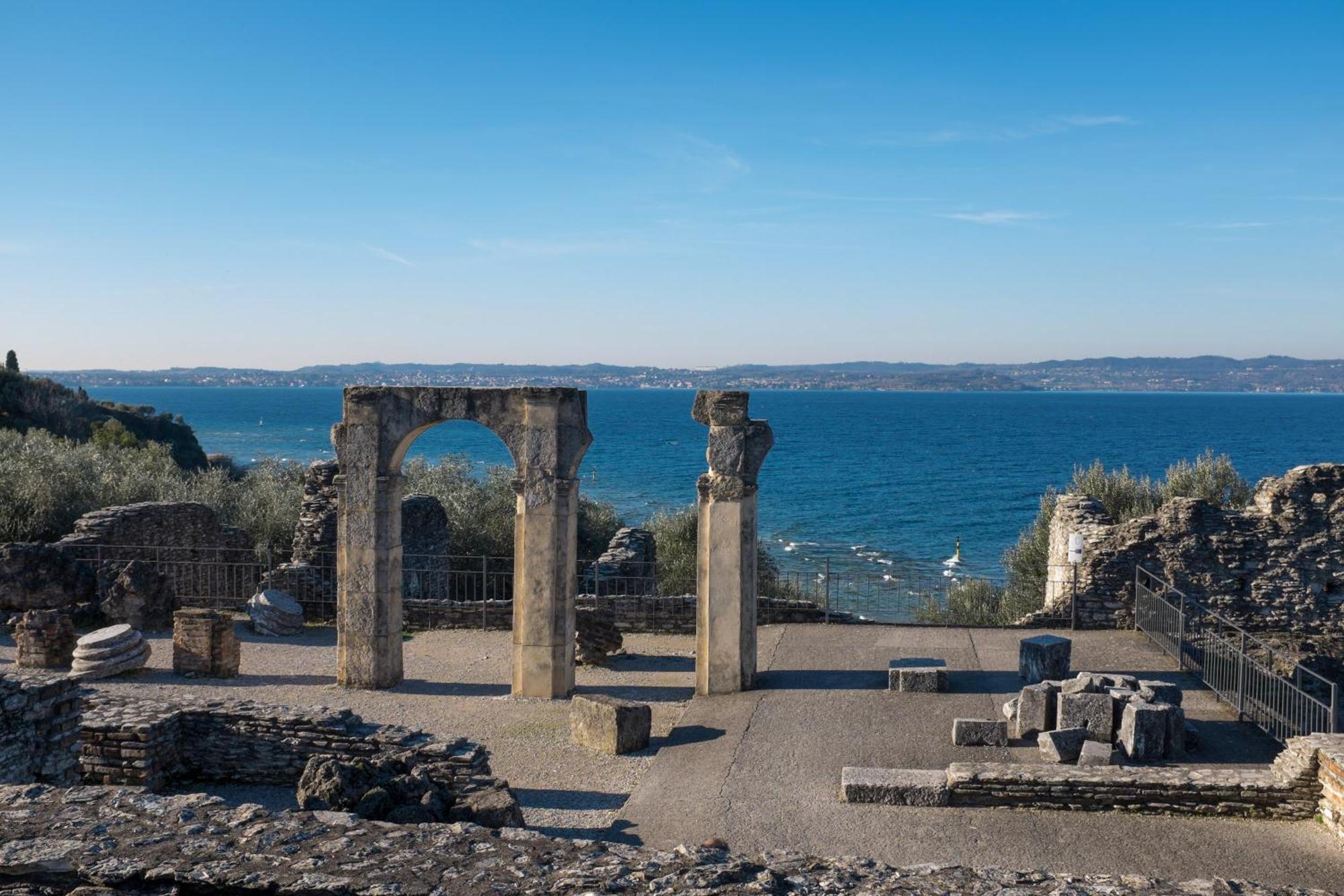 Sorridi Al Lago Sirmione Eksteriør bilde