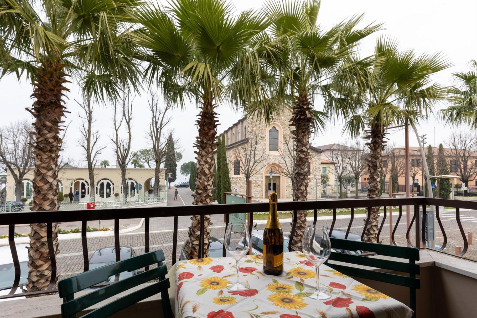Sorridi Al Lago Sirmione Eksteriør bilde